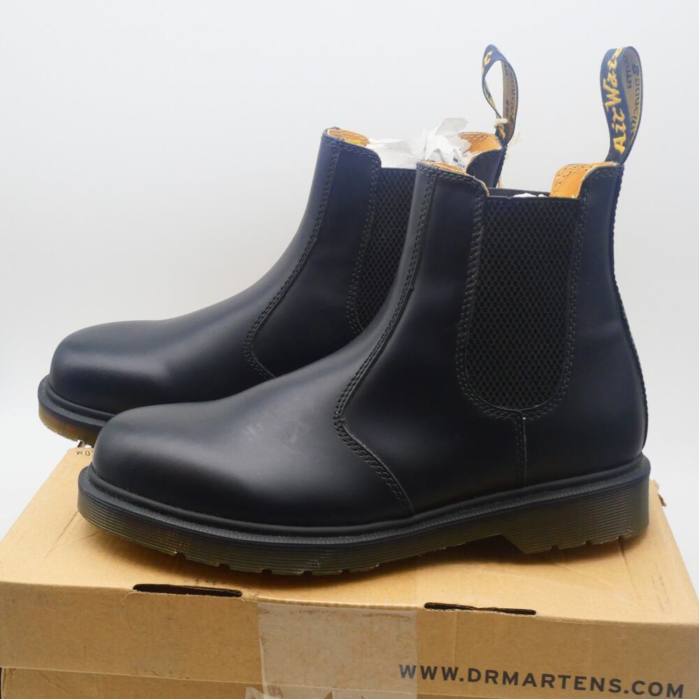 NEW Docs Dr. Martens Women's 6 Black 2976 Chelsea Boots Black Leather